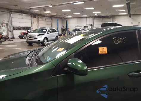 2016 Toyota Corolla Le Eco z USA, uszkodzony, nr VIN 2T1BPRHE8GC686099